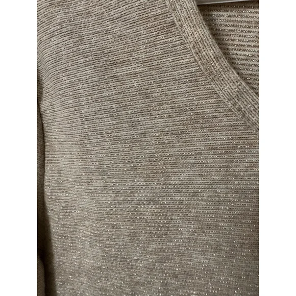 Cato Women’s Gold Shimmer Blouse long sleeve size Large - Picture 9 of 10